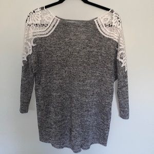 Gray 3/4 length shirt with lace shoulder detail